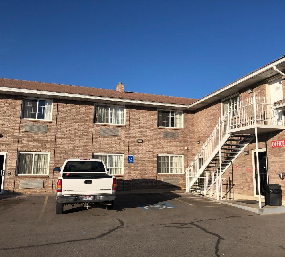 Ameri-Stay Inn & Suites Clearfield Extérieur photo