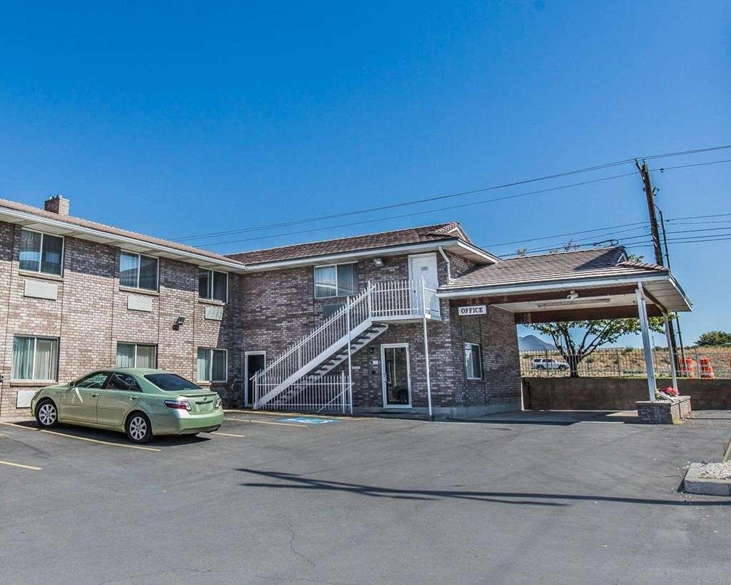 Ameri-Stay Inn & Suites Clearfield Extérieur photo